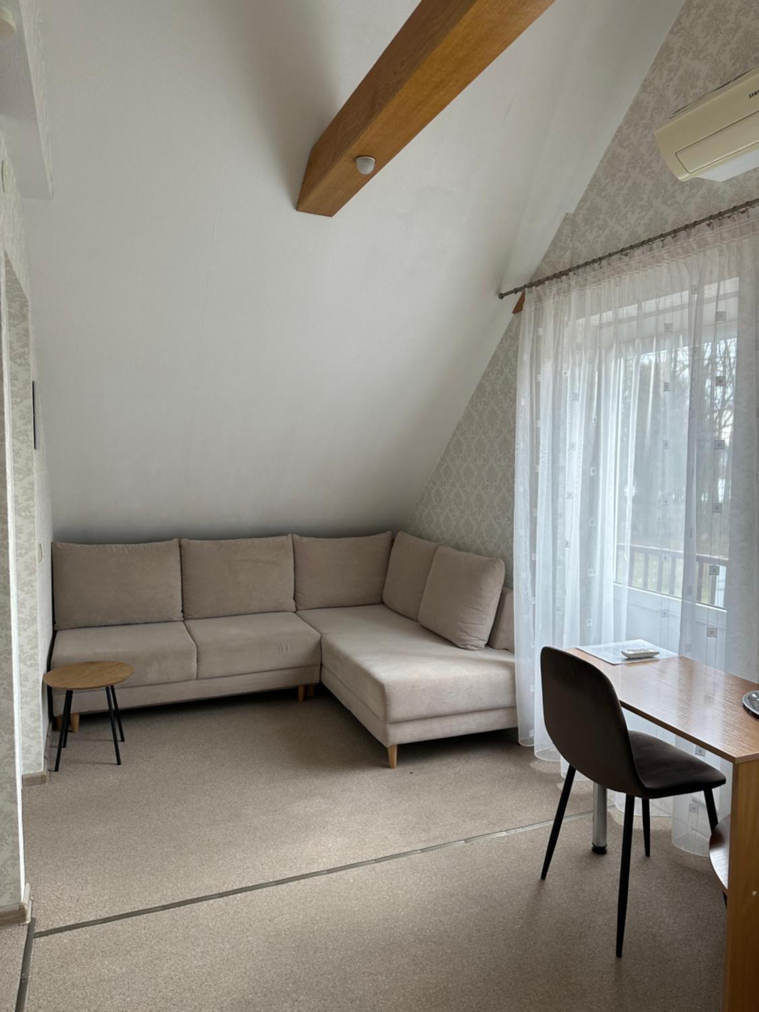 Asmonienes Sveciu Namai "Senoji Mokyklele" Smalininkai Exterior foto
