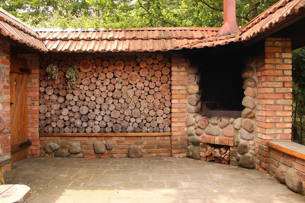 Asmonienes Sveciu Namai "Senoji Mokyklele" Smalininkai Exterior foto